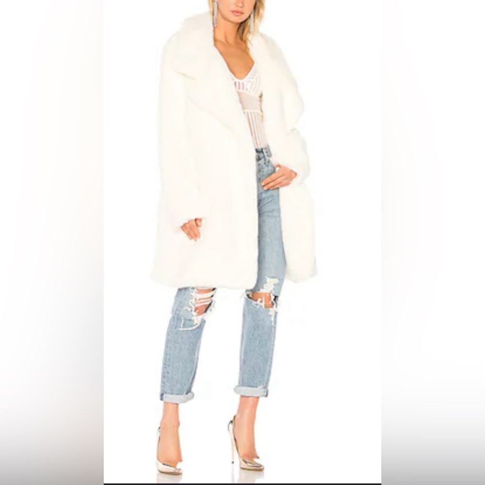 NWT BCBG Max Azria Off White Ultra Plush
Faux Fur Teddy Jacket Size XL